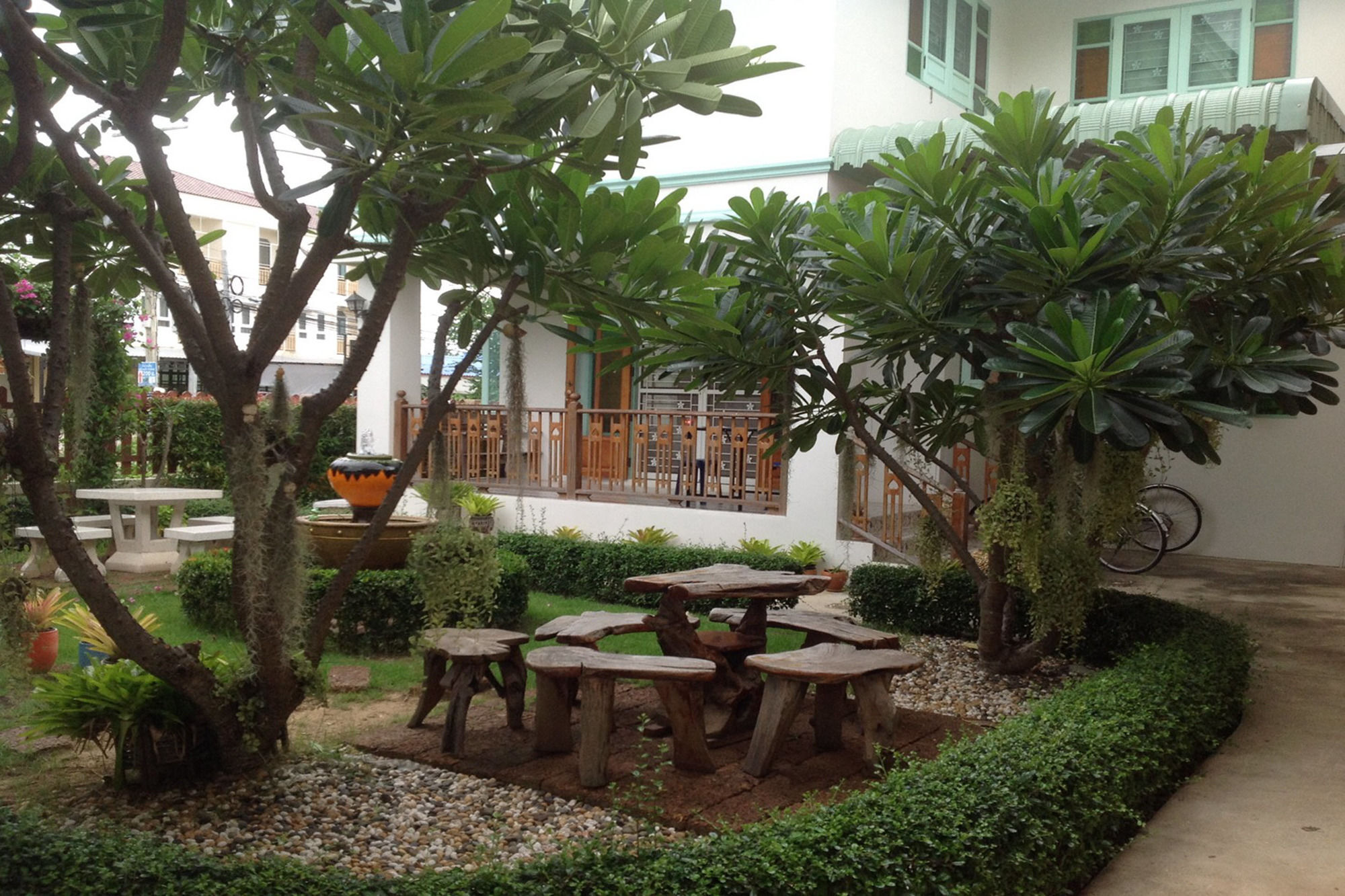 2N Guesthouse Phetchaburi Exterior photo